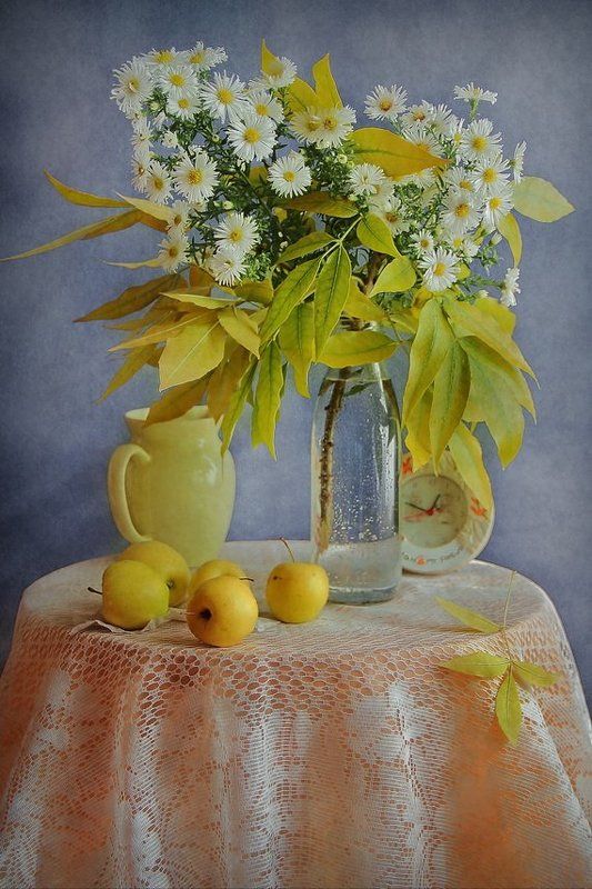 С белыми сентябринками фото превью