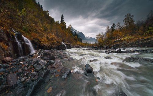 И осени задумчивая грусть