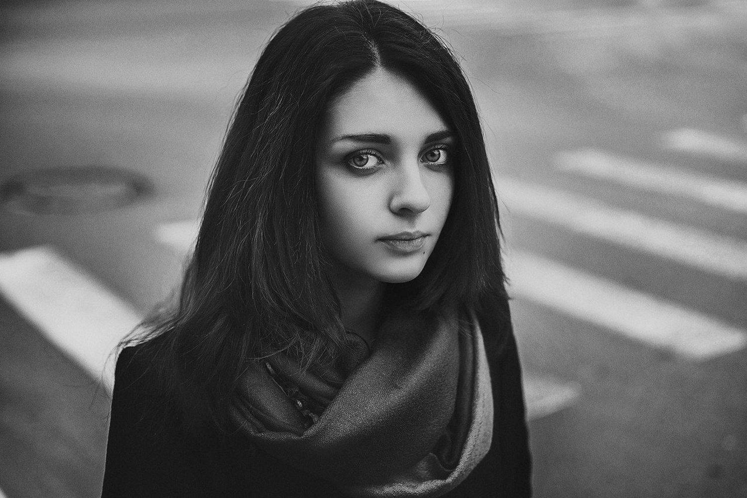 Портрет девушки, Symmetry Jonny