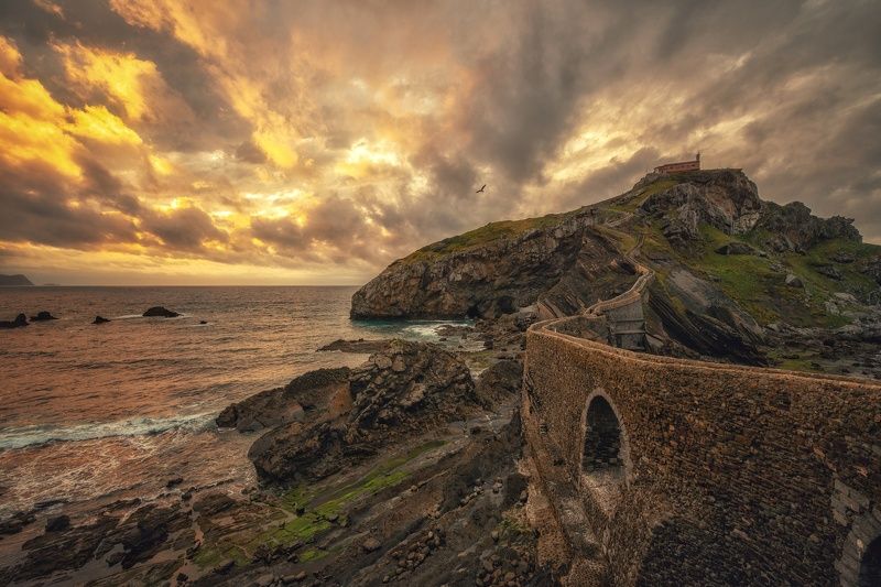 испания, бискайское побережье, бискайский залив, атлантика, океан, скалы На закате фото превью