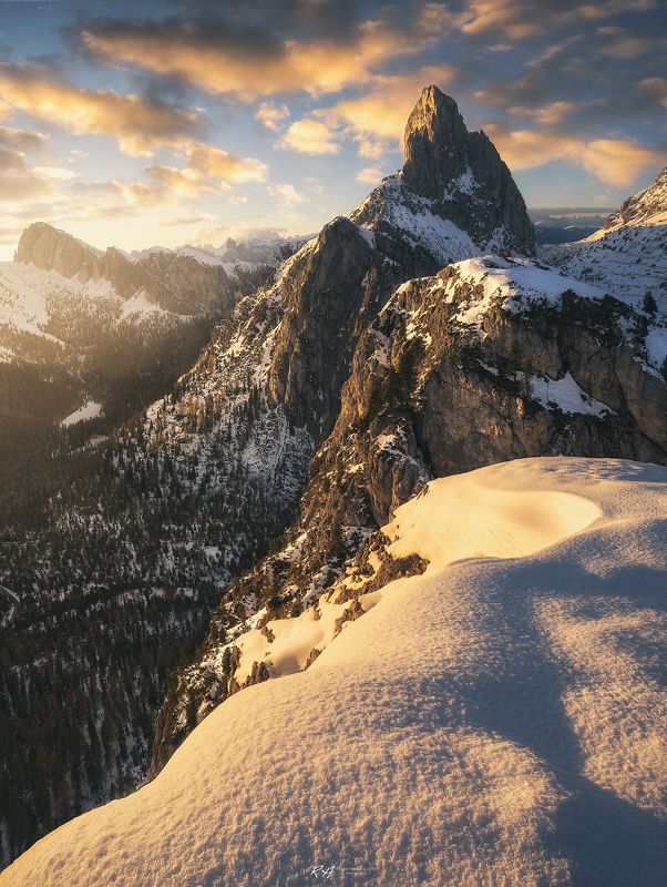 #landscape #mountains #dolomites #italy #sunset Witch\'s castel фото превью