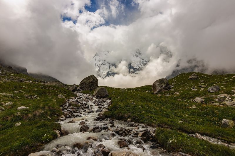 горы,восхождение,кавказ,облака средь белых облаков... фото превью
