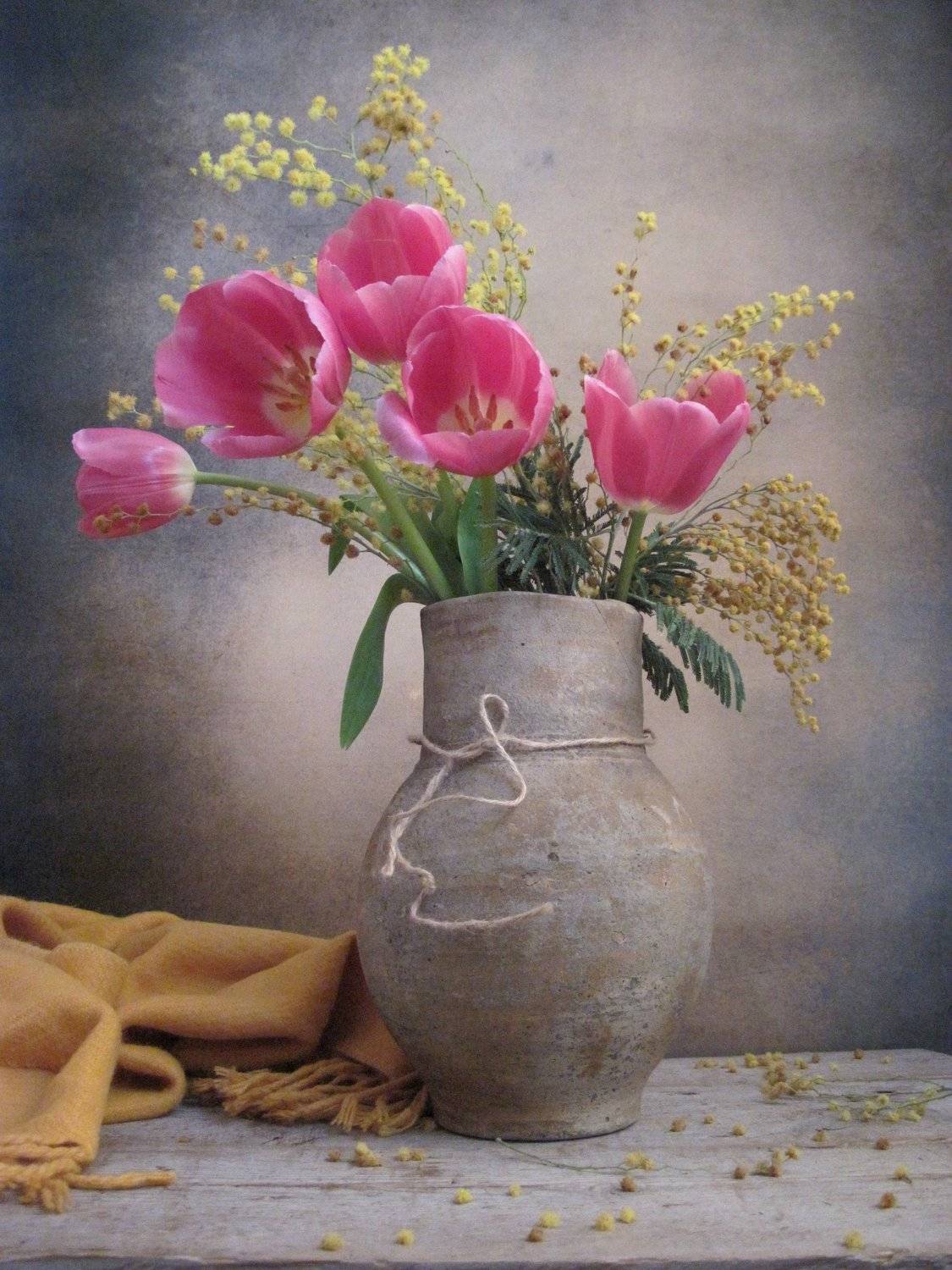 цветы, букет, мимоза, тюльпаны, кувшин, шарф, винтаж, Наталия Тихомирова