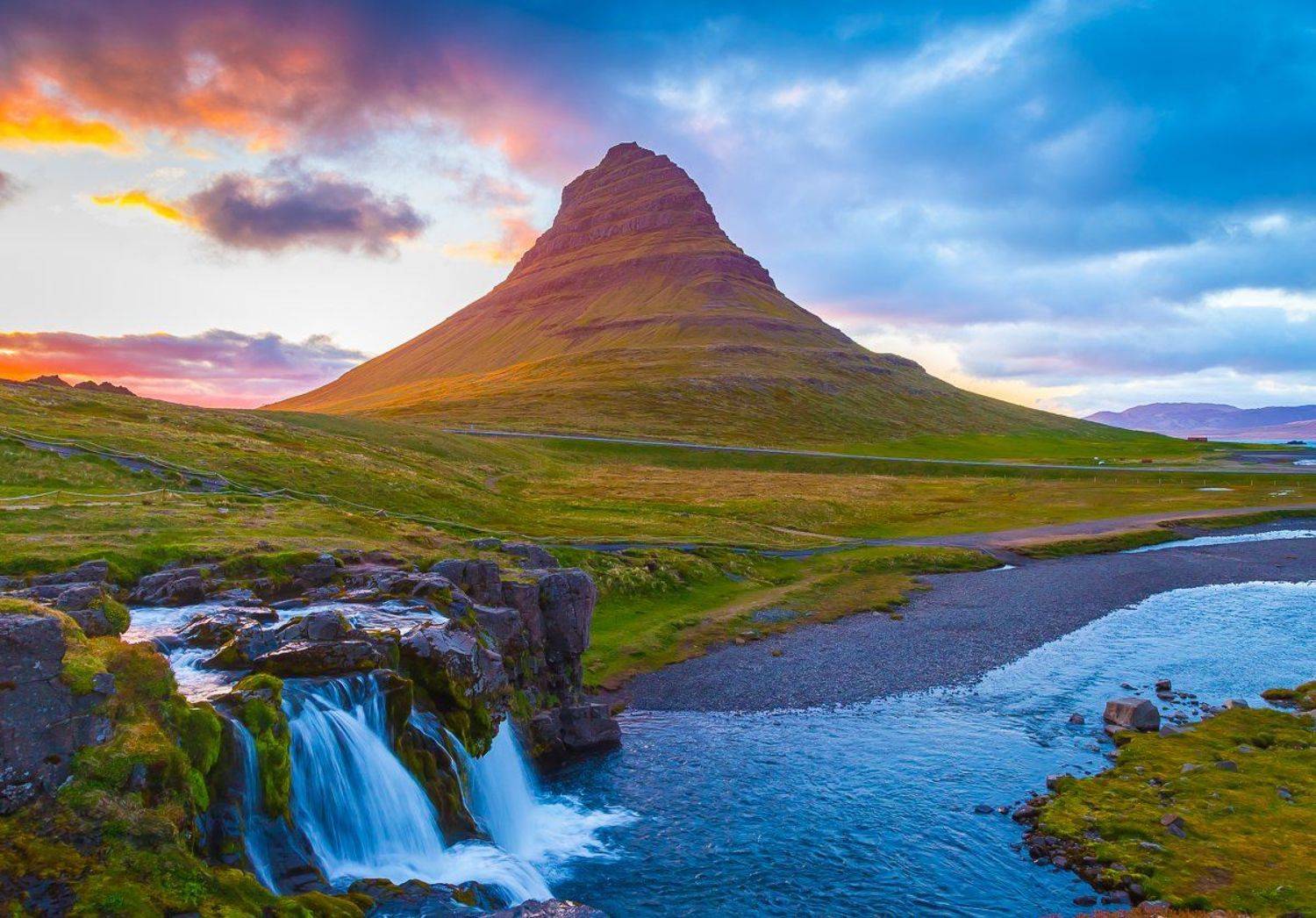 Kirkjufellsfoss Waterfall. Автор: Александр Подрез , Александр Подрез