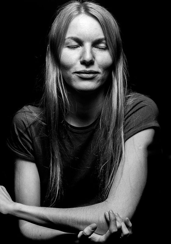 Woman фото превью