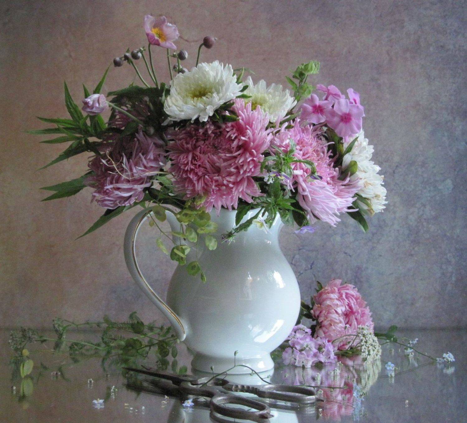 цветы, букет, астры, ветреница,флоксы, тысячелистник, кувшин, винтажные ножницы, Наталия Тихомирова