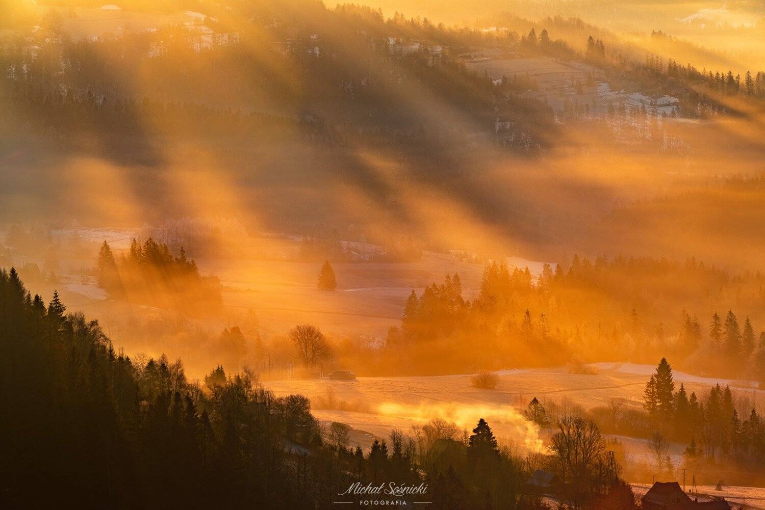 #mountain #mountains #poland #ochodzita #layers #sunrise #benro #benq #pentax, Michał Sośnicki