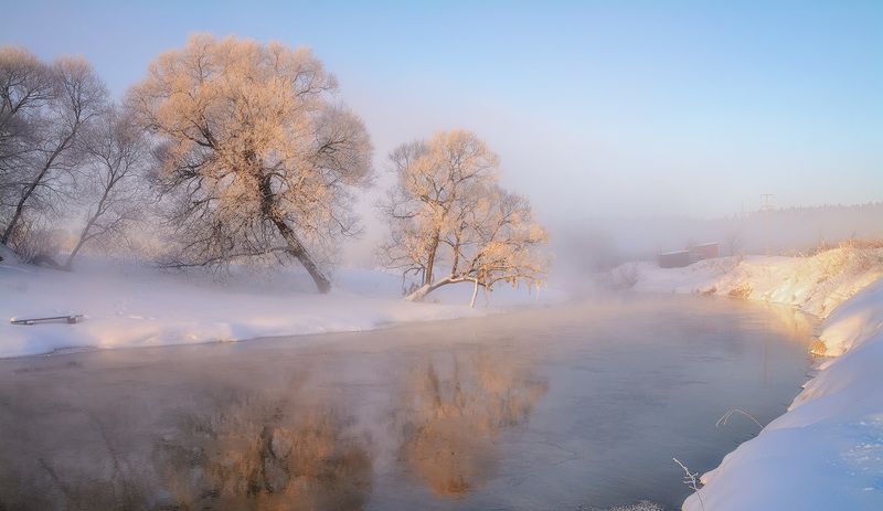 Рассвет на реке. фото превью