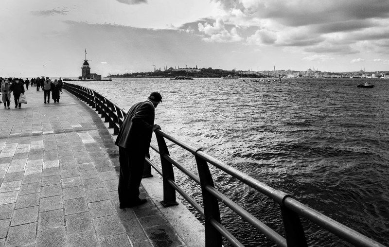 Alone фото превью