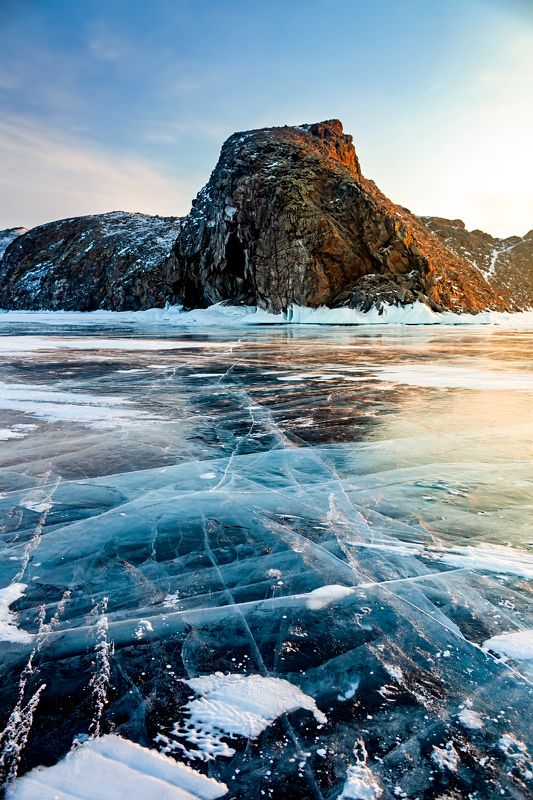 байкал, скала, рассвет, лёд, озеро Байкал на рассвете фото превью