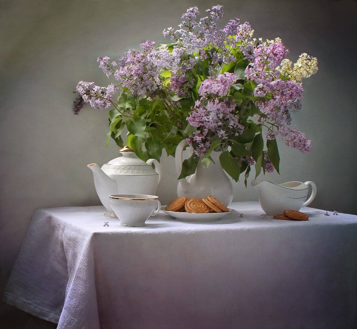 натюрморт, цветы, сирень,  фарфор, весна, чай, Ковалева Светлана