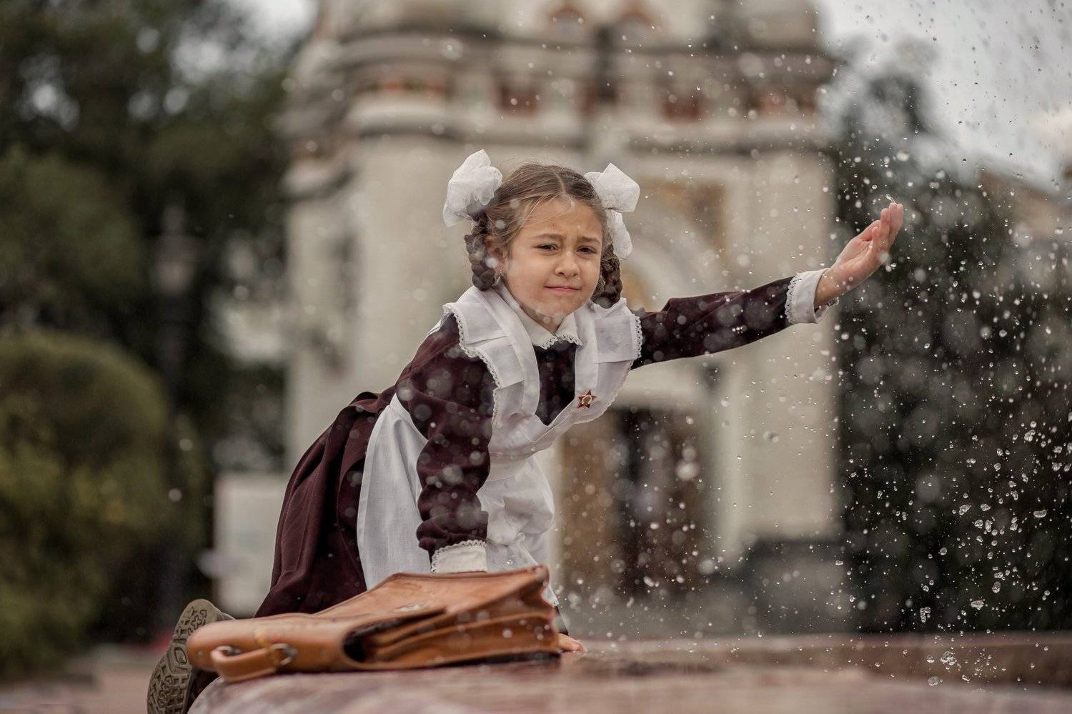 вода, фонтан, дети, школьница, ссор, ретро, брызги, каникулы, естественный свет, локация, винтаж, Наталья Русских