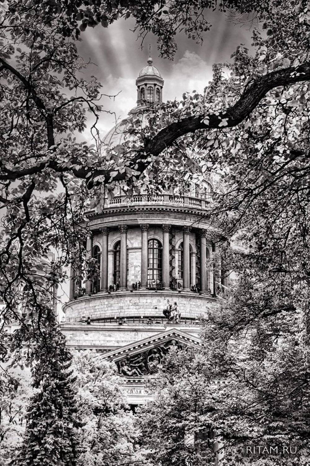 ритам, мельгунов, петербург, санкт-петербург, питер, спб, ленинград, petersburg, saint-petersburg, leningrad, чб, черно-белое, чб фото, черно-белое фото, монохром, russia, россия, cityscape, поэзия, исаакиевский собор, исаакий, st-isaac cathedral, landmar, Ритам Мельгунов