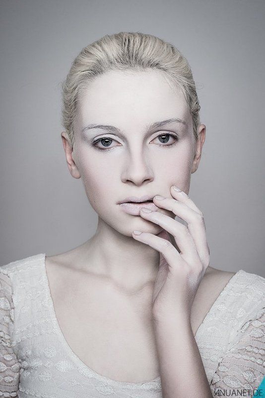 still alive фото превью