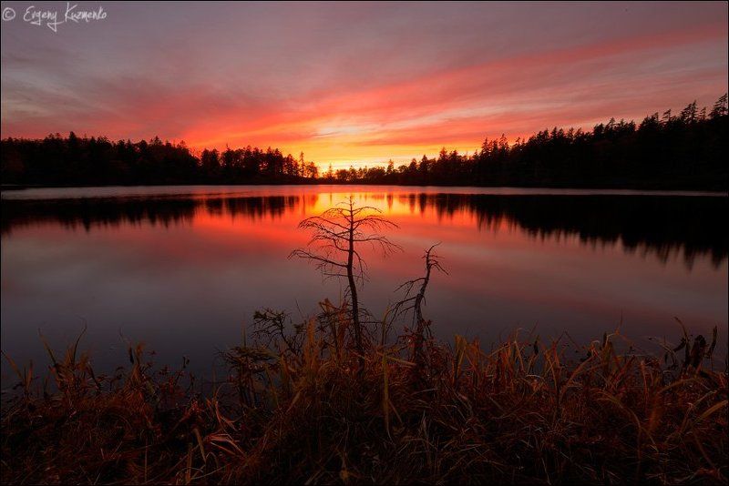 Гора шпамберг, Озеро моховое, Сахалин Закат на озере Моховое фото превью