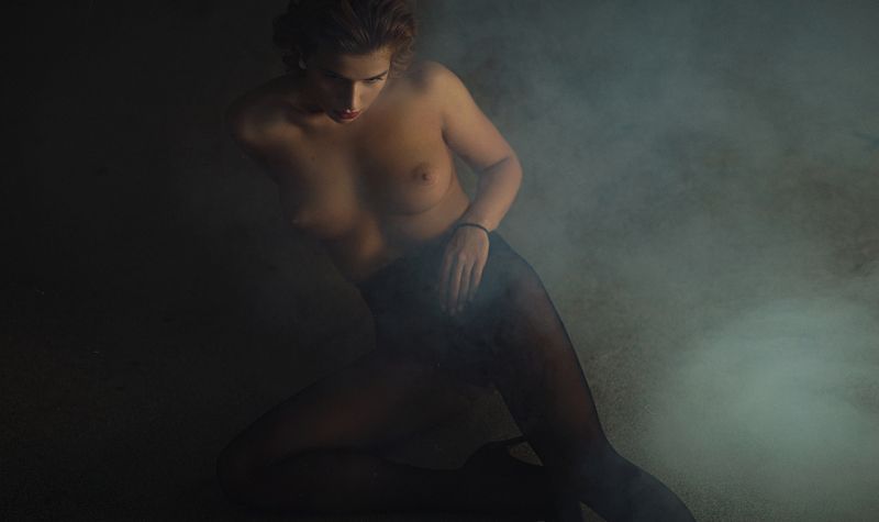 девушка,жанр,портрет,фотография,модель,арт,portrait,photography, middle,nature,soul,свет,girl,canon 35mm, woman,monochome,ню,гламур  фото превью