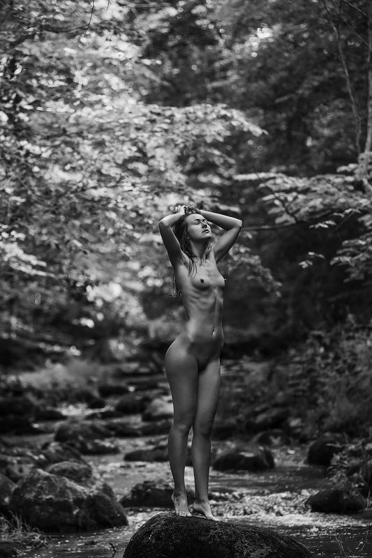 Simona фото превью