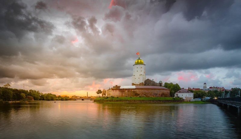 выборг, город, мост, вода, река, рассвет, пейзаж, закат, залив Сгущались тучи на рассвете.. фото превью