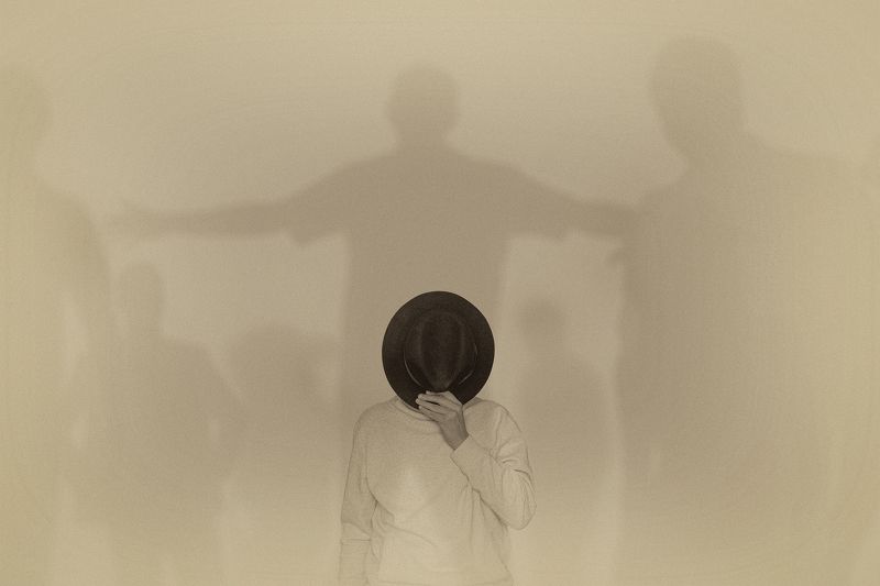 шляпа, тени, люди, стеснение Hello, World! фото превью