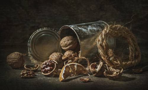 Всё на столе...