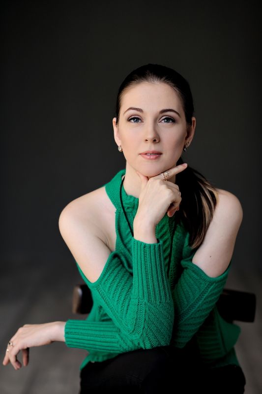 девушка,портрет,студия favorite color as an indicator of a person\'s mood фото превью