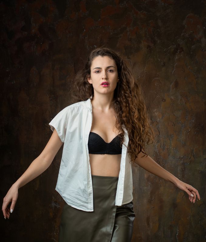 студийный портрет, красивая девушка, женский портрет Вероника фото превью