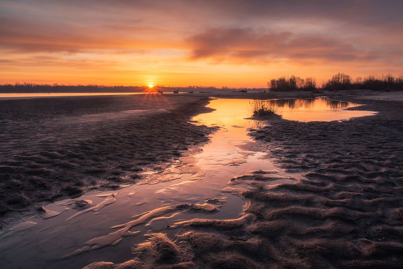 river, vistula, poland, sunrise, sand, beach, sun, water,  Vistula backwaters фото превью