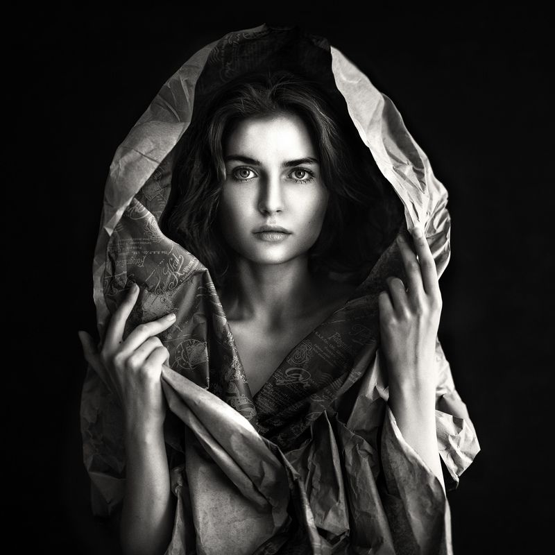 портрет, женский портрет, взгляд, черно-белое фото, девушка, модель, свет Анна фото превью