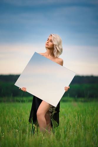 Anastasia and mirror