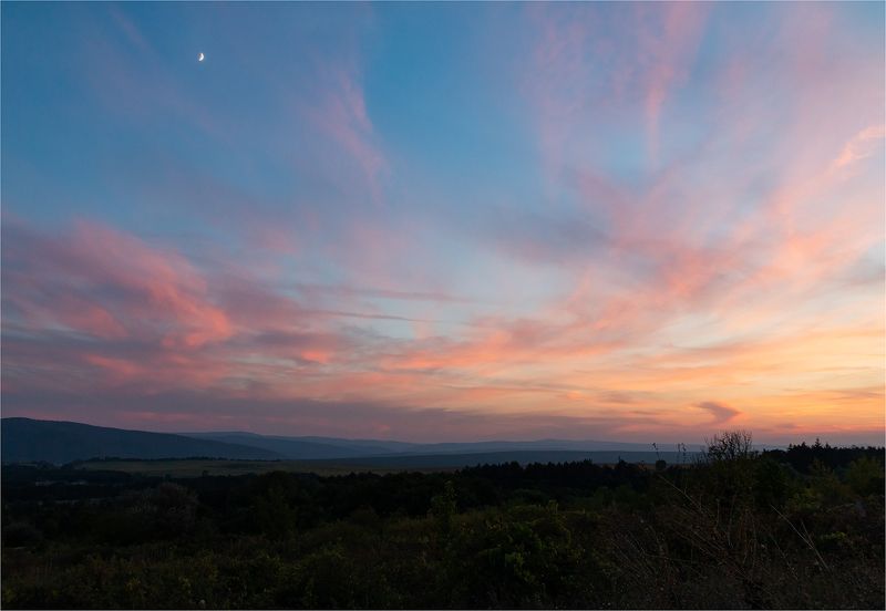 Тихий вечер наедине с небом фото превью