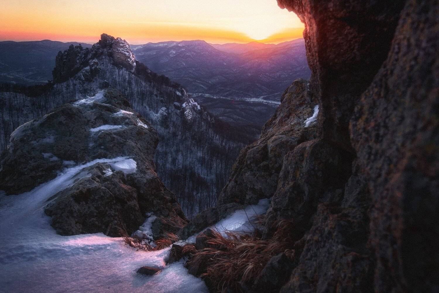 закат, солнце, краски, горы, снег, скалы, зима, nikon, tamron, Сергей Лукашенко