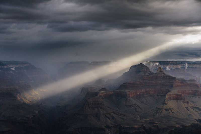 сша, гранд каньон, пейзаж, утро, луч, солнце, мгла, дождь, гроза, Луч света фото превью