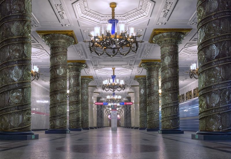 город,метро,станция,интерьер,архитектура,блеск,отражения Метро Петербурга фото превью