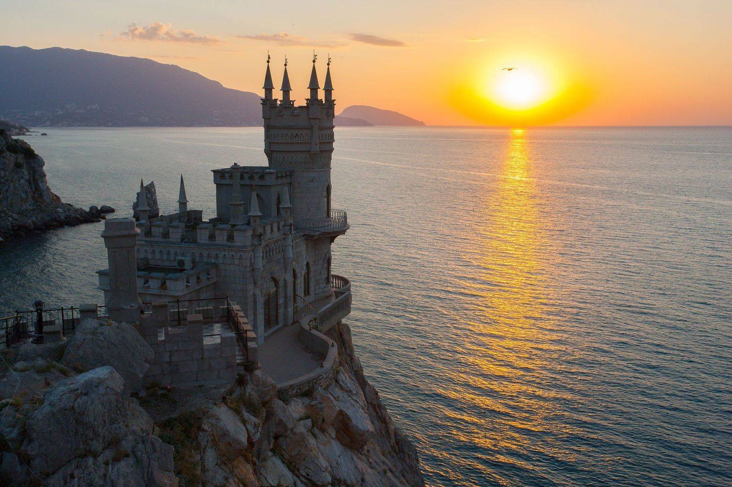 ласточкино гнездо, ялта, крым, ай-тодор, мисхор, черное море, ялтинский залив, мартьян, Serge Titov