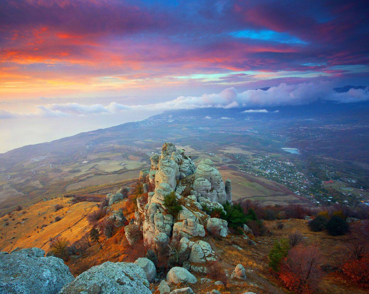 демерджи, алушта, чатыр-даг, кастель, черное море, пейзажи крыма, осень в крыму, долина привидений, Serge Titov