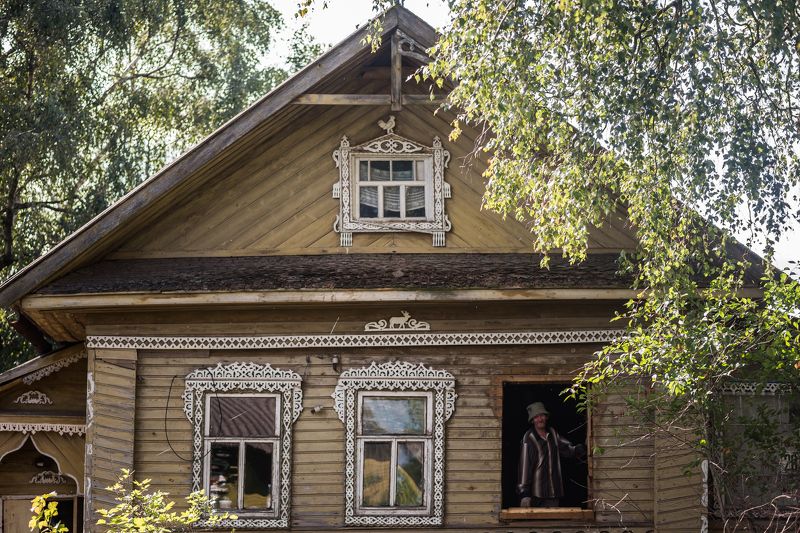деревня, человек, жанр, ремонт, лето, village, summer, тверская Ремонт избы. фото превью