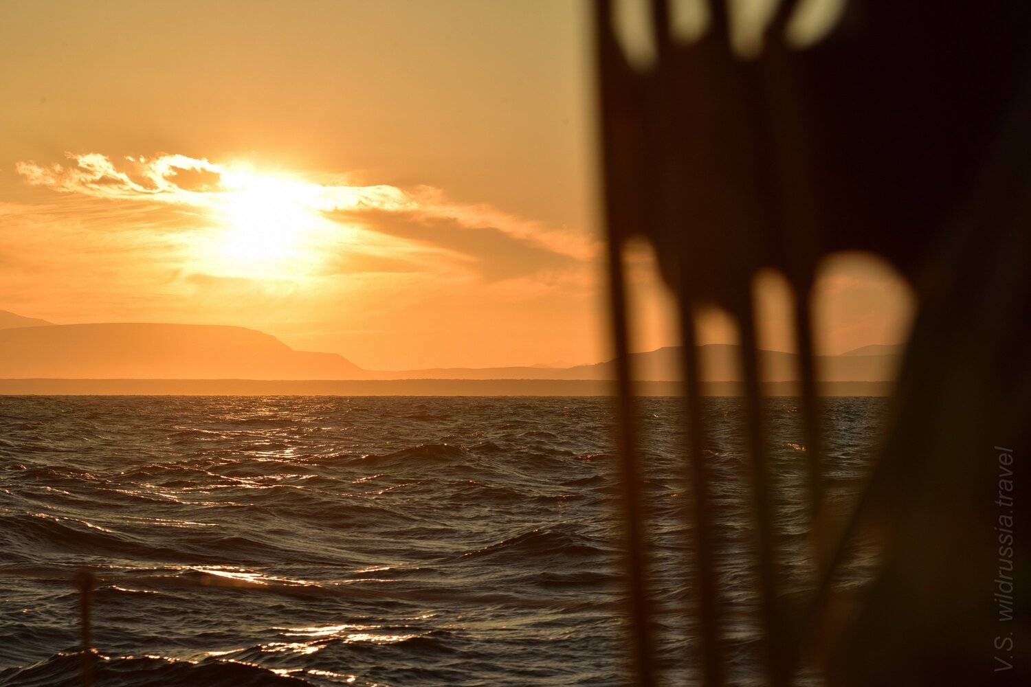 Курилы, Курильские острова, Камчатка, экспедиция, шагнивнеизведанное, путешествие, яхта, закат, снасти, канат, Владимир Столяров