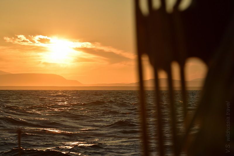 Курилы, Курильские острова, Камчатка, экспедиция, шагнивнеизведанное, путешествие, яхта, закат, снасти, канат Яхтенная экспедиция на Северные Курилы (из альбома, август 2020 г) фото превью