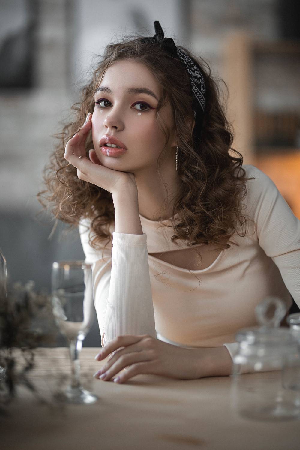 девушка, модель, портрет, фотосессия, студия, макияж, гламур, girl, beauty, model, modeling, young, portrait, make-up, творческий портрет, женский портрет, woman, young woman, glamour, постановка, постановочная фотография, Владимир Васильев