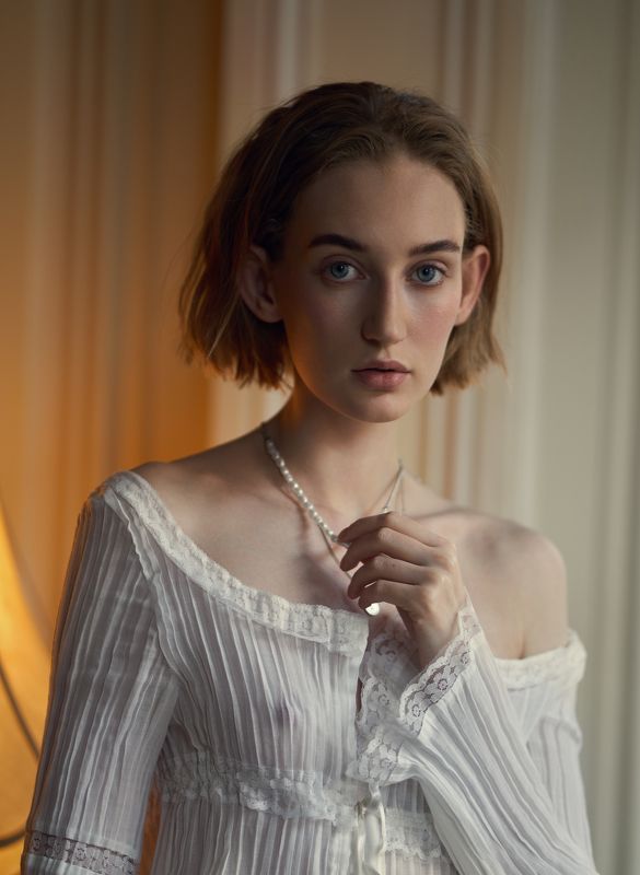 iren, girl, portrait, saint-petersburg, eyes, at home, natural light, face, nice, beautiful, model, spb, daylight, lamp, lamp light, model,  Iren фото превью