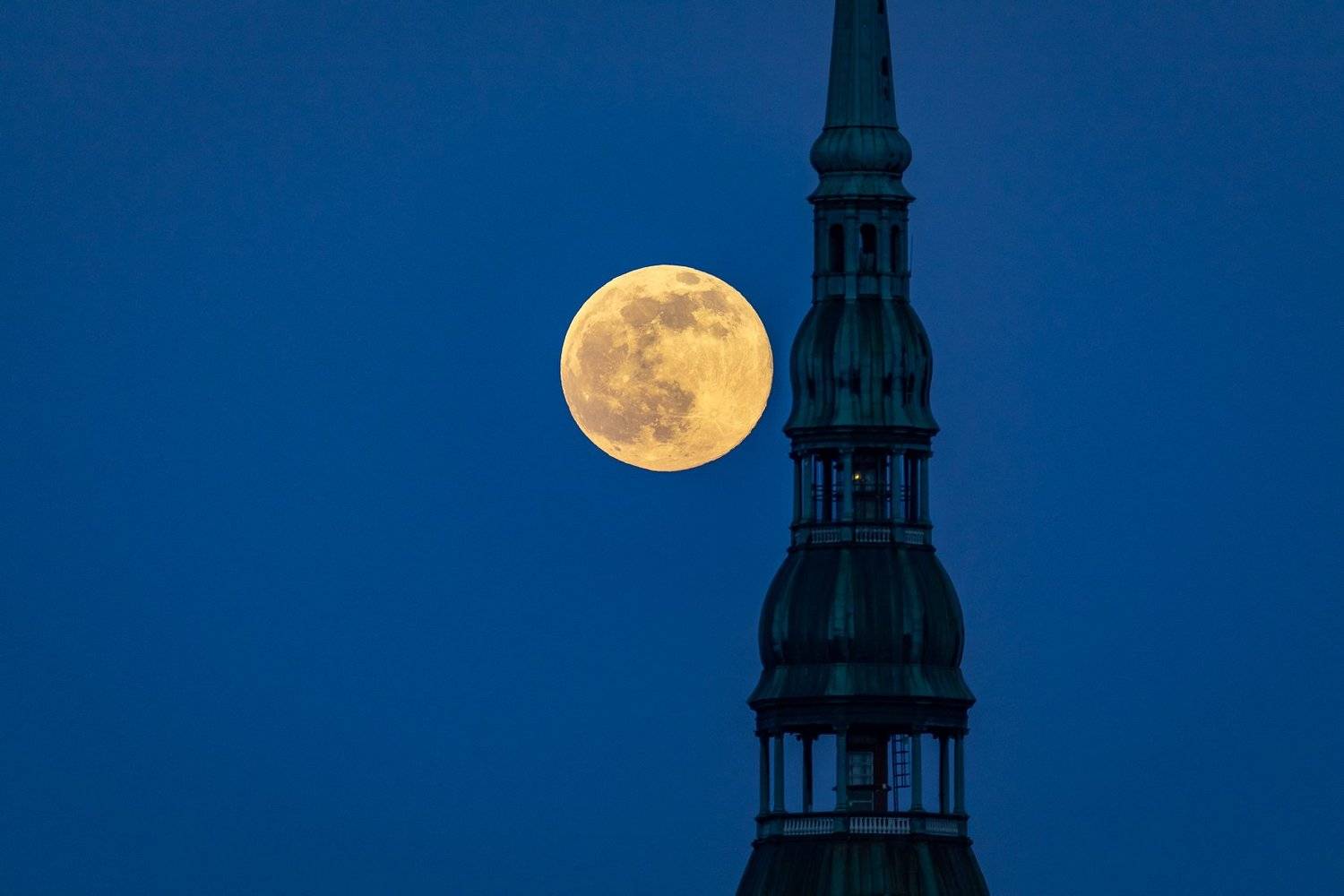 луна, рига, riga, Геннадий Зеленковец