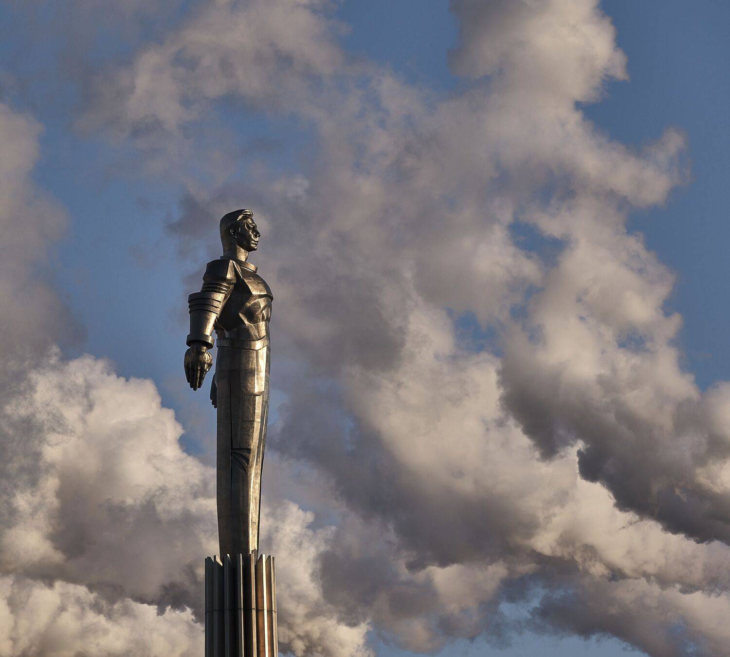 , Дмитрий Емельянов