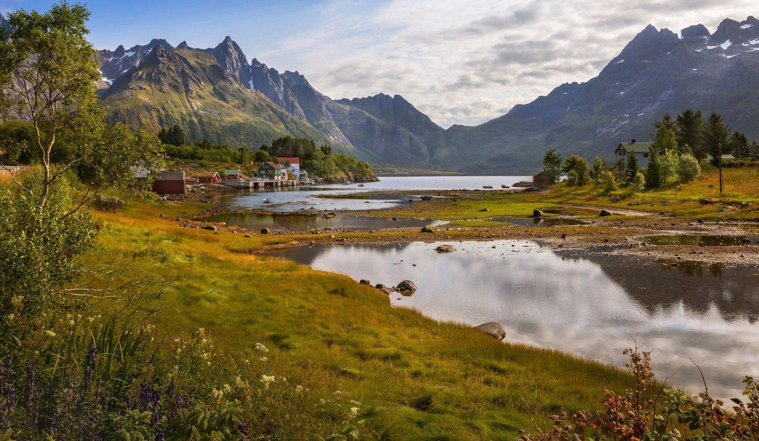 норвегия, лофотены, озеро, домики, горы, лодки, камни, трава, Марат Макс.