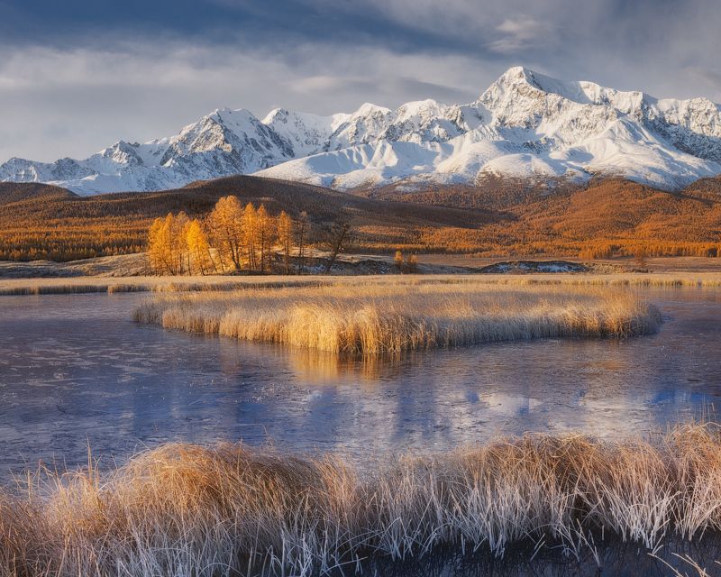 алтай, осень, озеро, горы Утренние заморозки на урочище Ештыкель фото превью