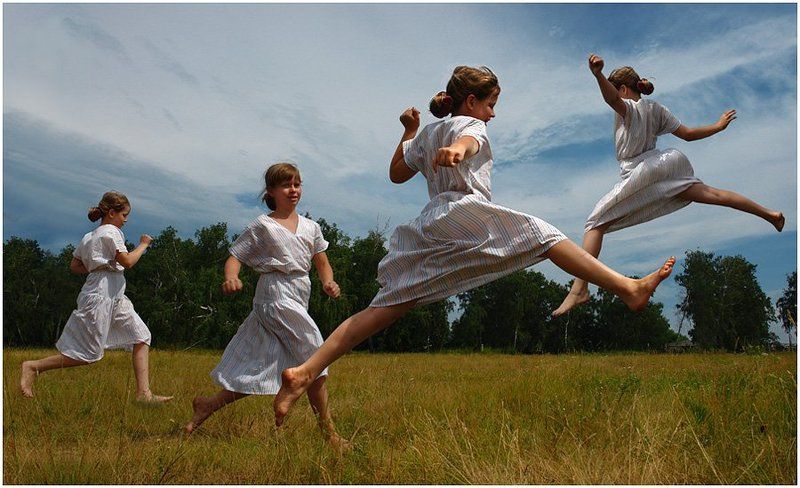 лето, поле, небо, девочка, танец. перун Танец Перуна фото превью