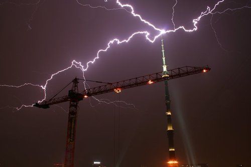 не стой под стрелой!