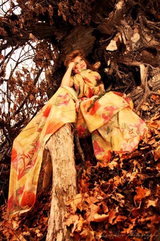 нимфа, осень, зелёный, жёлтый, оранжевый, красный, взгляд, улыбка, девушка Alice lill Fairy фото превью