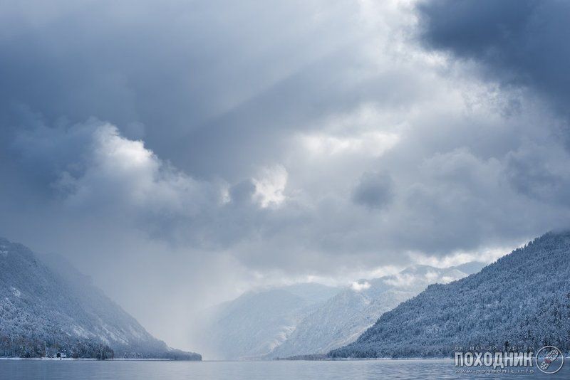 Рассвет на Телецком озере. Горный Алтай, октябрь. фото превью