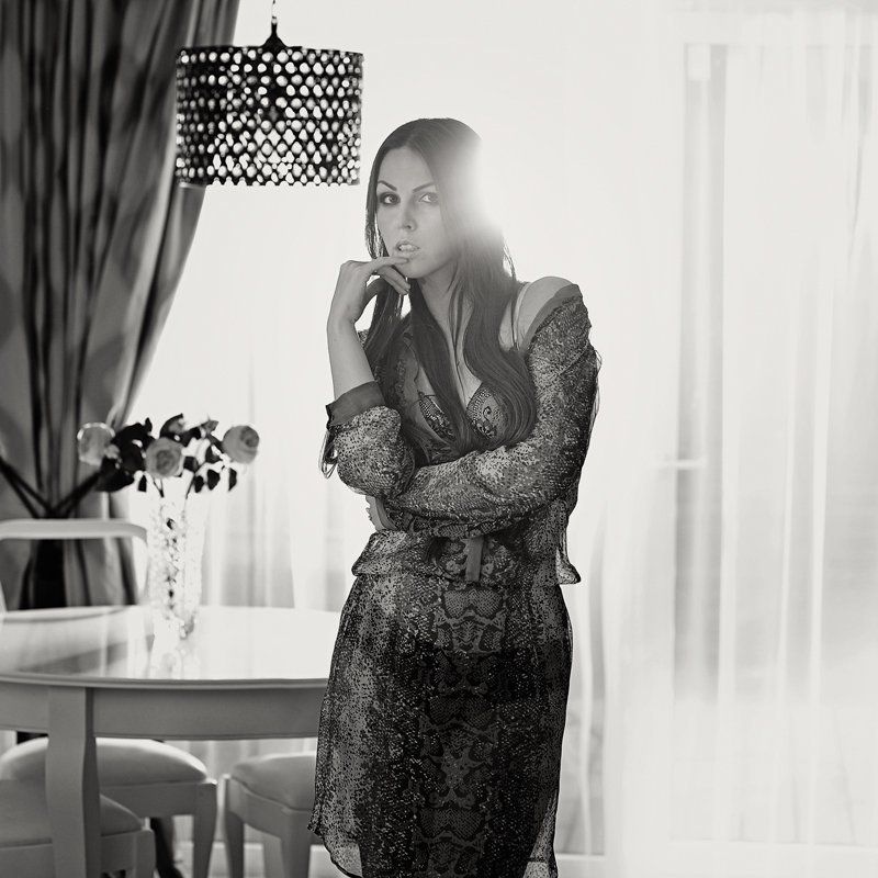 subtle & naked 2 фото превью