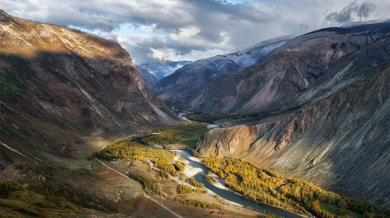 Долина реки Чулышман. Игра теней. фото превью